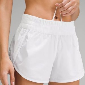 Lululemon Tracker Low-Rise Lined Short 4”